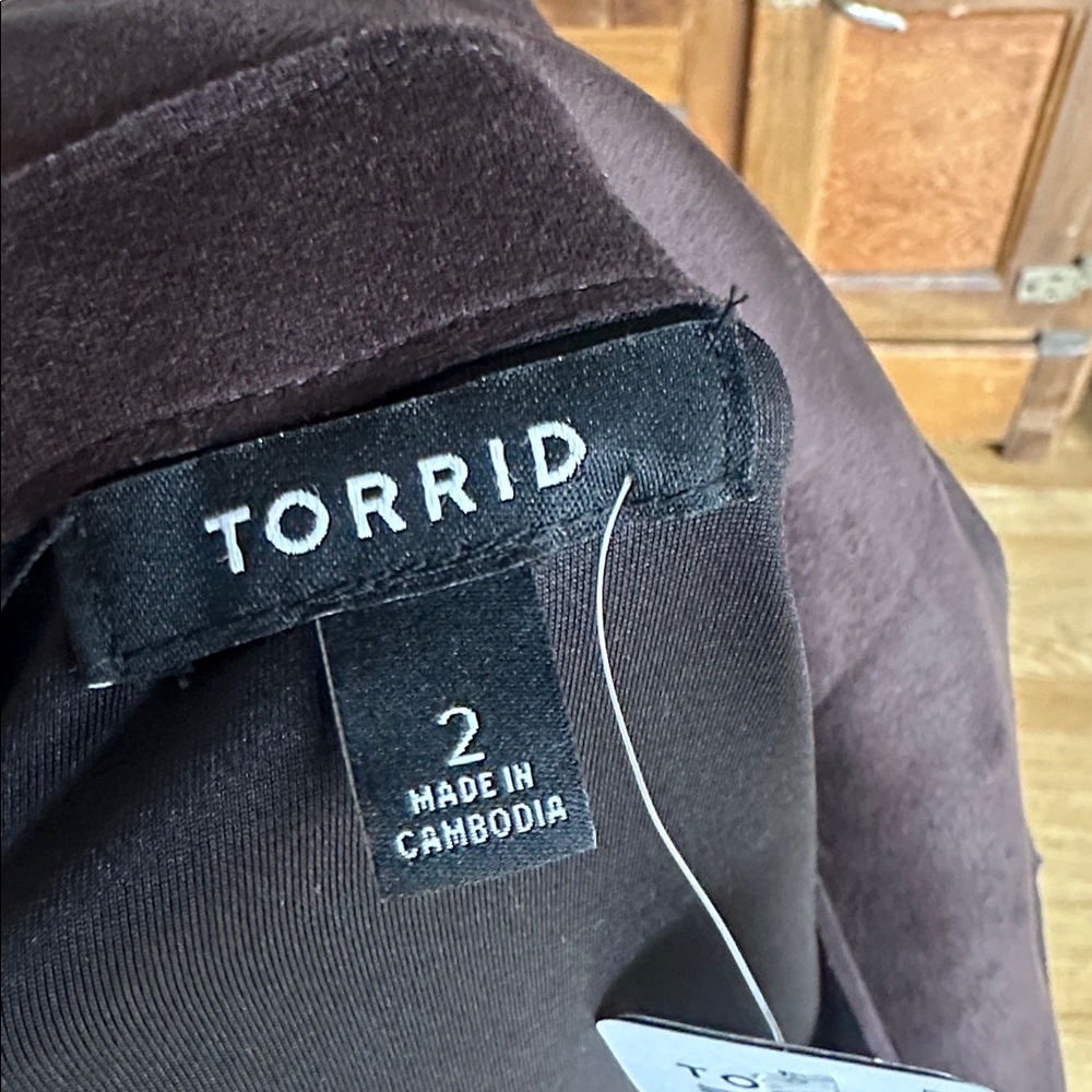 TORRID FAUX SUEDE JACKET JAVA BUTTON 2X NEW STRET… - image 6